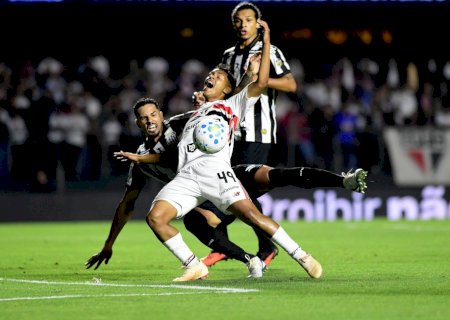 São Paulo sofre empate do Santos com dez jogadores em campo por causa da regra anticera; vídeo
