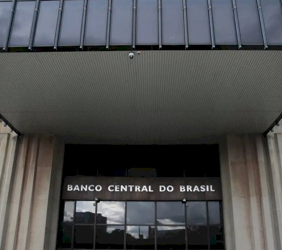 Copom decide Selic em meio a guerra e inflação acelerando