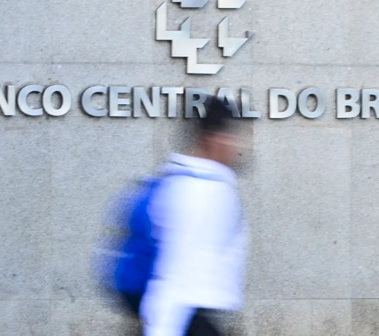Copom avalia indicadores econômicos e decide sobre Selic