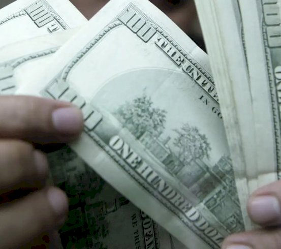 Dólar aproxima-se de R$ 5,17, com notícias do exterior e eleições