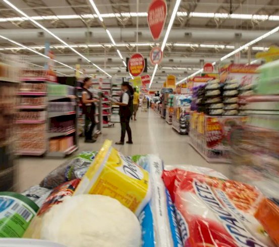 Bolsa Família é reajustado em 15%; medida vale a partir de outubro