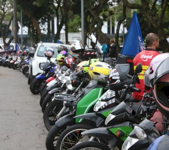 Apenas 1 em cada 5 motociclistas de app tem cobertura previdenciária