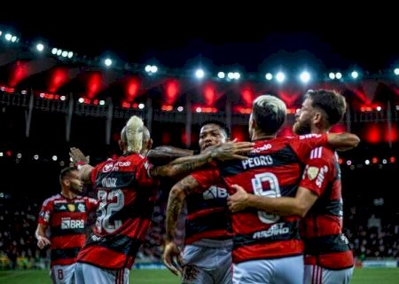 Flamengo vence time chileno e assume vice-liderança do grupo A