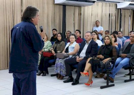 Governo anuncia reajuste salarial de 5% para servidores