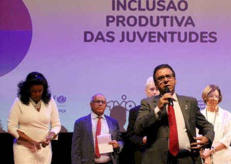 Ministro do Trabalho cobra empresas para melhorarem média salarial