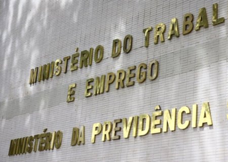 Governo propõe a servidores aumento em auxílios, sem reajuste salarial