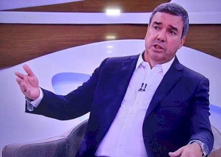 ‘Existe a possibilidade do PSDB permanecer PSDB’, diz Eduardo Riedel no Roda Viva