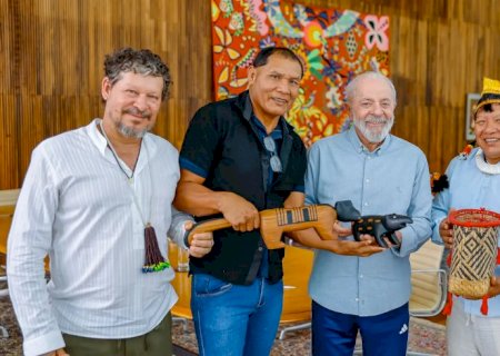 Lula recebe indígenas do Xingu e promete visita ao território