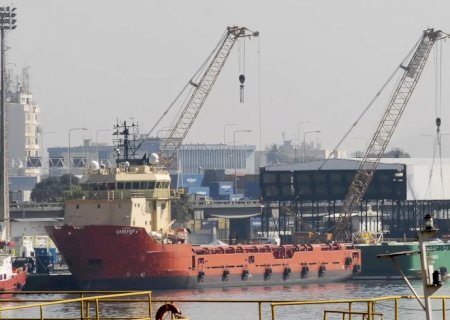 Superávit da balança comercial cai 65,1% em janeiro