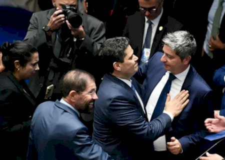 Davi Alcolumbre é eleito presidente do Senado com ampla maioria