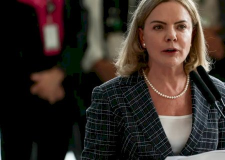 Gleisi Hoffmann tem agenda de reuniões com líderes do Congresso