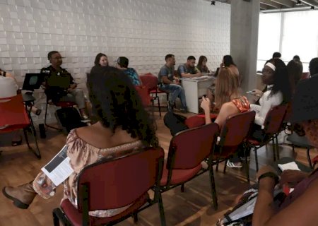 Brasil teve saldo positivo de 71 mil vagas ocupadas por estrangeiros