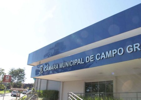 Vereadores analisam veto sobre falta escolar no período menstrual e 3 projetos na terça-feira