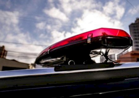Homem é socorrido após ser atingido por tiro na cabeça em favela de Campo Grande