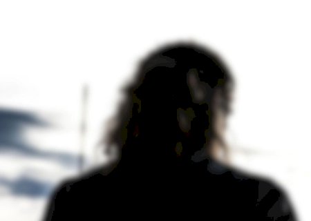 Jornalista retorna à Deam para apresentar mais provas e quer prisão de músico após agressão
