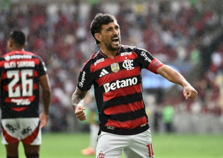 Arrascaeta sofre tentativa de assalto na saída do Maracanã após Flamengo x Palmeiras