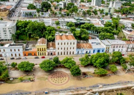 Recém-saído do presídio, homem agride companheira e a mantém em cárcere
