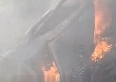 Motorista perde controle da direção e morre carbonizado ao capotar carro