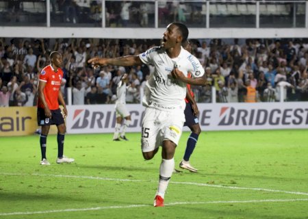 Angulo, ex-Santos, sofre atentado no Equador; jogadores foram ameaçados antes de jogo