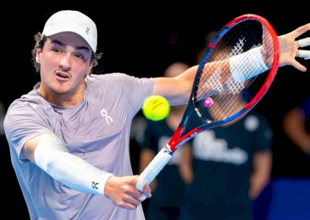 João Fonseca vence atual campeão do ATP 500 da Basileia e avança no torneio