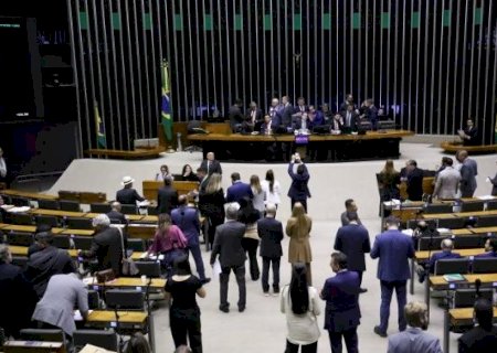 Deputados endurecem leis sobre "novo cangaço" e crimes contra agentes