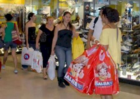 Vendas no comércio crescem 0,2% em agosto, após quatro meses de queda