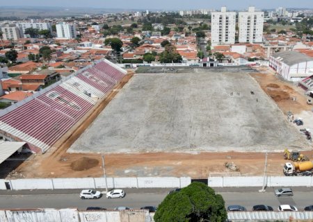 Com grama igual à da Copa do Mundo, caçula do Paulistão avança na reforma do estádio