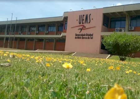 Uems abre 1,1 mil vagas para transferência de alunos de outras universidades