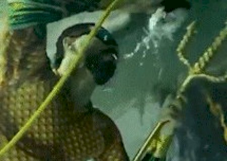 "Aquaman" pantaneiro disputa fãs com sereia do Bioparque