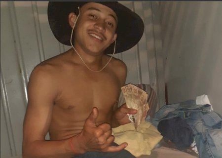 &ldquo;Ele falou que ia beber nosso sangue&rdquo;, dizem presos por matar rapaz esfaqueado