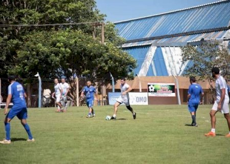 Futebol, amizade e tradi&ccedil;&atilde;o re&uacute;nem jogadores na 62&ordf; Copa da Madrugada