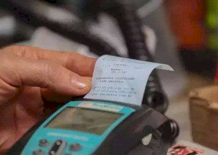 Endividamento das fam&iacute;lias atinge quase 50% da renda em fevereiro