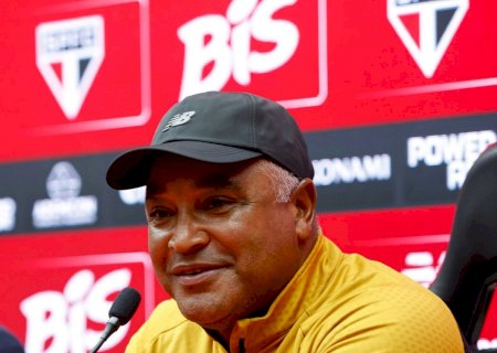 Roger Machado diz que São Paulo precisa pensar em títulos e avisa: "O torcedor vai me abraçar"