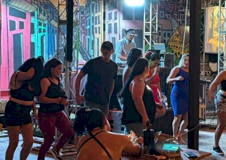 No Guanandi, bar mistura ess&ecirc;ncia da Bahia e pista de flashback