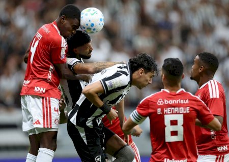 Análise: Botafogo repete falhas defensivas e desperdiça pontos ao não conseguir sustentar vantagem