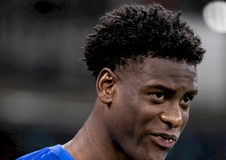 Bancado por Tite e Artur Jorge no Cruzeiro, zagueiro foi atacante até os 16 anos: "Processo meteórico"