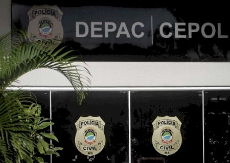 Homem leva tr&ecirc;s tiros, &eacute; socorrido &agrave;s pressas e fica em estado grave