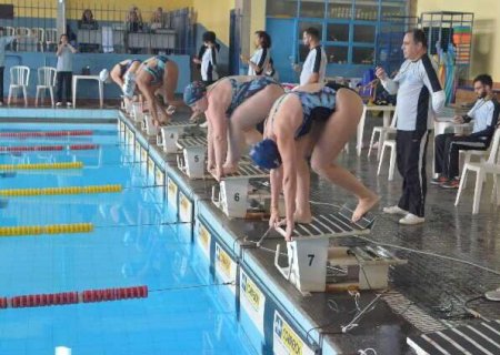 Jogos Escolares t&ecirc;m nata&ccedil;&atilde;o, v&ocirc;lei de praia, karat&ecirc; e t&ecirc;nis de mesa nesta semana