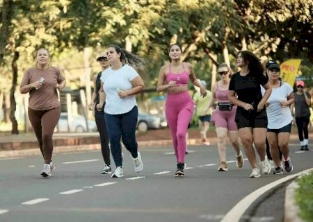 May adoeceu de tanto trabalhar e hoje ajuda mulheres a desacelerar