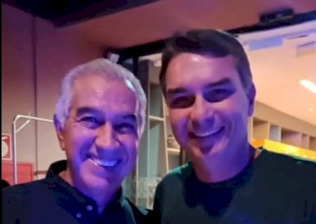 Fl&aacute;vio Bolsonaro exalta agroneg&oacute;cio e fala em levar &ldquo;esperan&ccedil;a para o Brasil&rdquo;