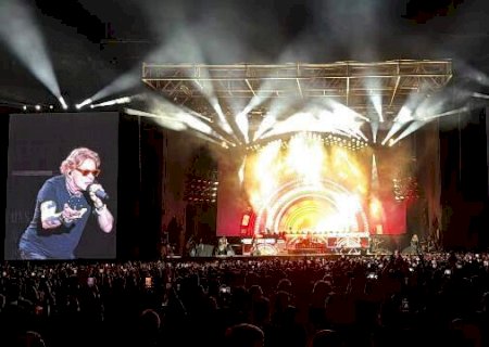 Mesmo ap&oacute;s perrengues, f&atilde;s dizem que show do Guns valeu a pena
