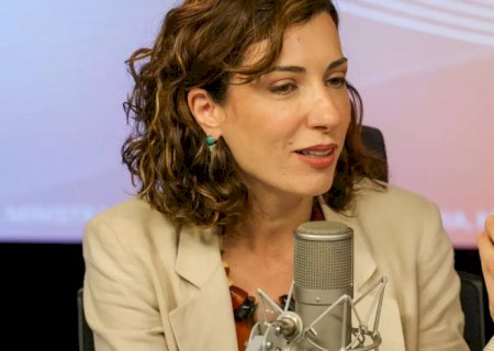 Mulheres agregam diversidade na mesa do trabalhador, diz ministra