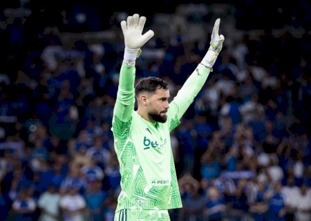 Falhou? Matheus Cunha reage à pergunta sobre gols sofridos em derrota do Cruzeiro