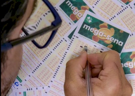 Mega-Sena paga at&eacute; R$ 15 milh&otilde;es em sorteio desta ter&ccedil;a-feira