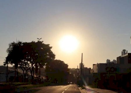 Sol predomina e calor ganha for&ccedil;a neste domingo, com baixa umidade do ar