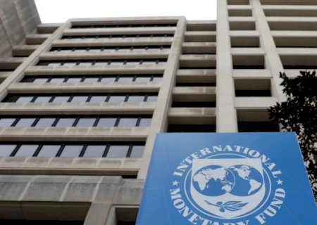 FMI corta previsão para economia global, mas eleva PIB do Brasil