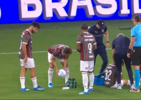 Lucho deixa o Maracanã com joelho imobilizado, vai fazer exames e preocupa o Fluminense