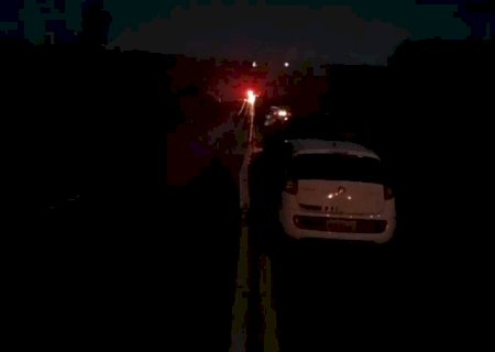 Pane em caminh&atilde;o provoca acidente e interdita trecho da MS-376