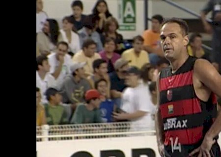 Relembre o último jogo da carreira de Oscar Schmidt; veja vídeos e fotos