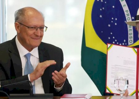 Lula assina decreto que promulga acordo UE-Mercosul